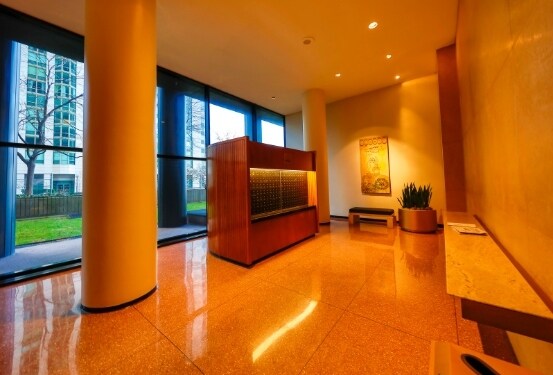 Foto del edificio - 155 N Harbor Dr