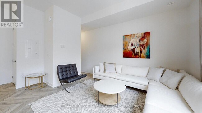 Photo du bâtiment - 15 David Eyer Rd