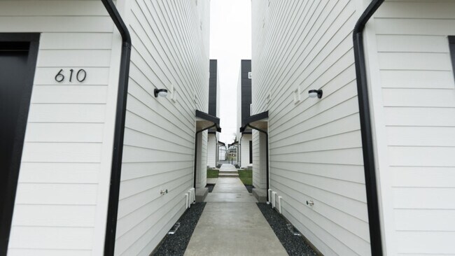 Foto del edificio - South Warner St Apts