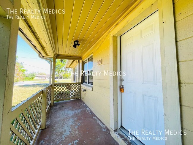 Building Photo - 5122 Old Cheney Hwy