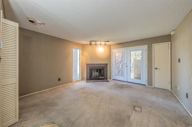 Foto del edificio - 2312 Balsam Dr