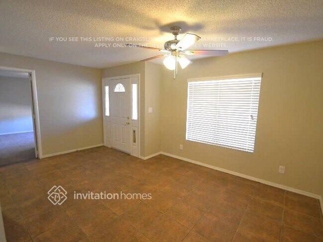 Foto del edificio - 4102 N 85th Dr