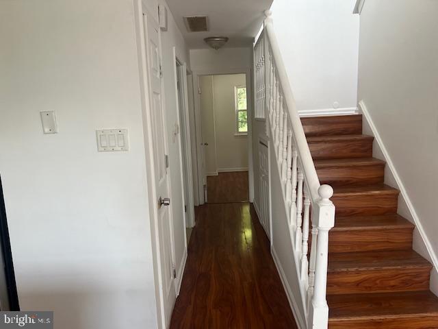 Building Photo - 3724 Vale Ln
