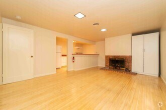 Building Photo - 557 Spruce St