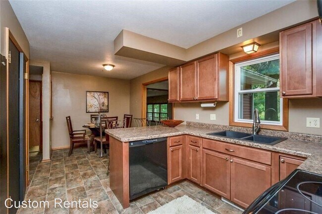Building Photo - 3 br, 2.5 bath House - 1029 Rolling Glen Dr