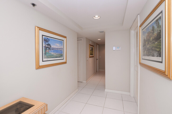 Building Photo - 4000 N Hwy A1A