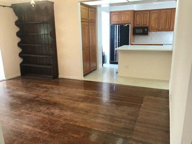 Foto del edificio - 2435 25th St