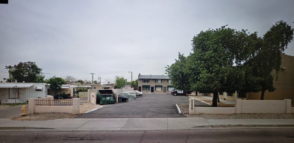 GREAT Safe Neighborhood - 9228 N 7th Ave