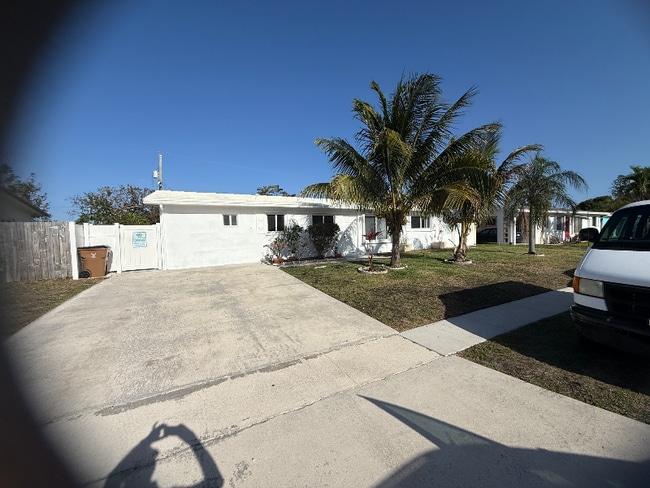 Photo - 1308 SE 1st Terrace (Deerfield Beach, FL) House