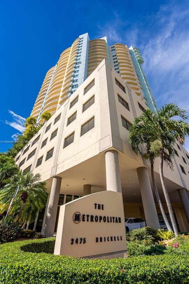 Building Photo - 2475 Brickell Ave