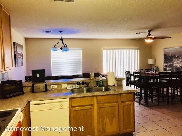 Building Photo - 2 br, 2.5 bath House - 12649 Somerset Oaks St