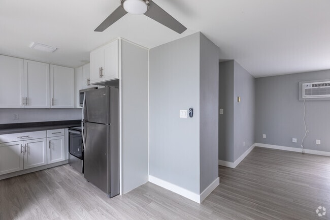 1BR, 1BA - 750SF - Chula Vista Terrace *$300 Off*