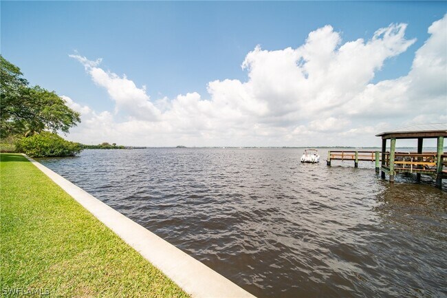 3225 E Riverside Dr Unit 48D - 4