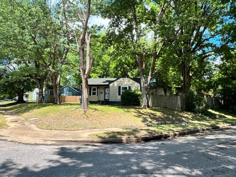 Primary Photo - 1704 Weiner Rd