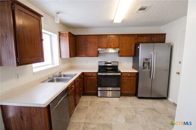 Foto del edificio - 3615 Coral Bay Ln
