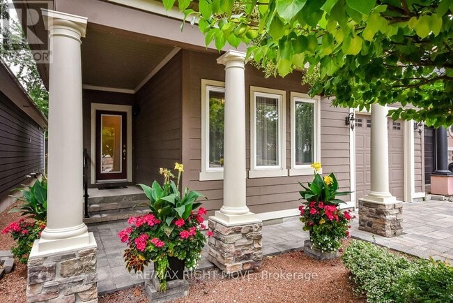 Photo du bâtiment - 5 Invermara Ct