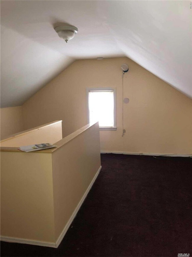 Foto del edificio - 234-23 88th Ave