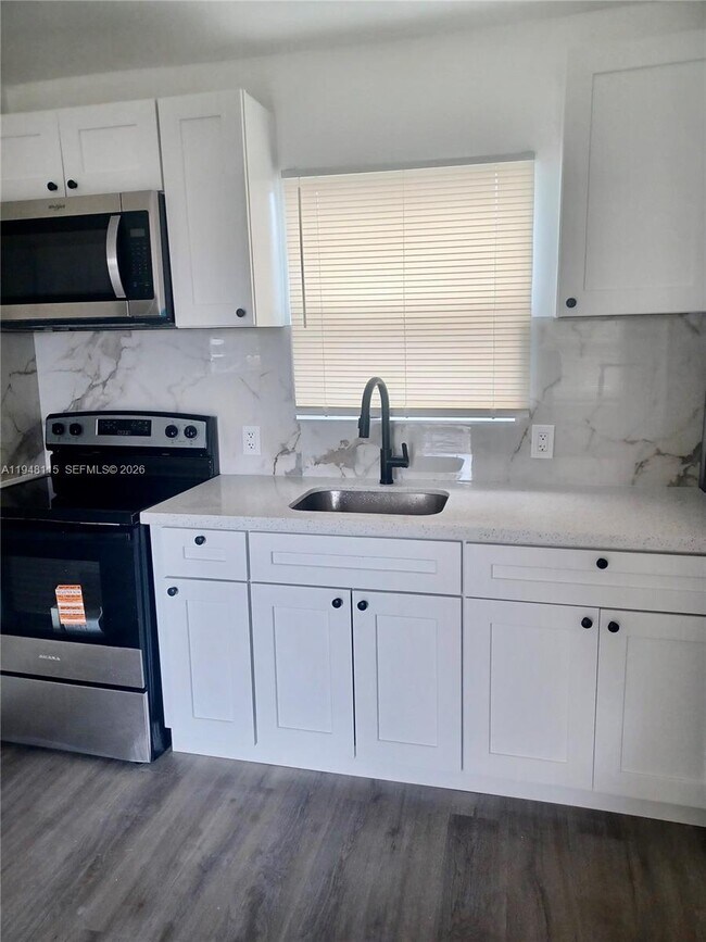 Foto del edificio - 1845 Dixieana St