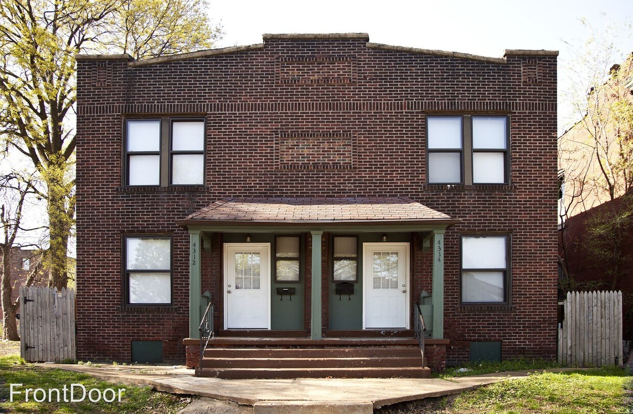 Primary Photo - 360 N Boyle Ave