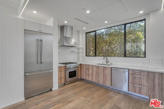 Foto del edificio - 1447 N Martel Ave