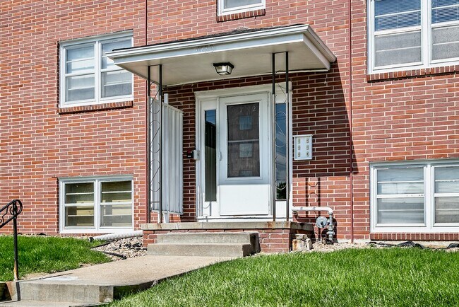 Building Photo - 4732 S 77th Ave
