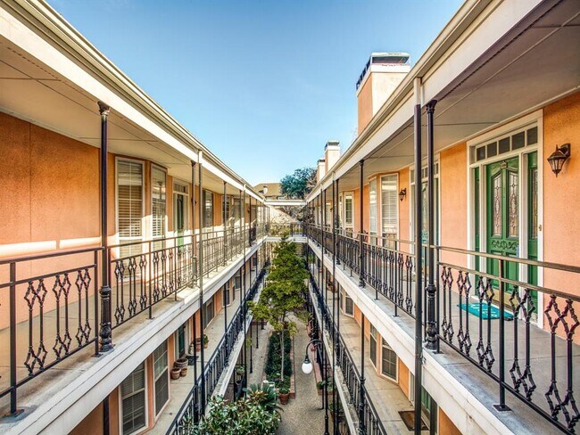 Foto del edificio - 3208 Cole Ave