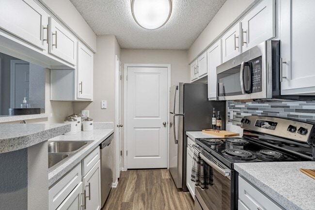 Building Photo - Mountain View