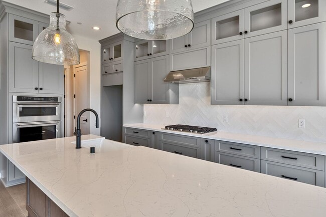 Foto del edificio - Single-Story Folsom Rental Backing to Greenbelt in Regency 55+!