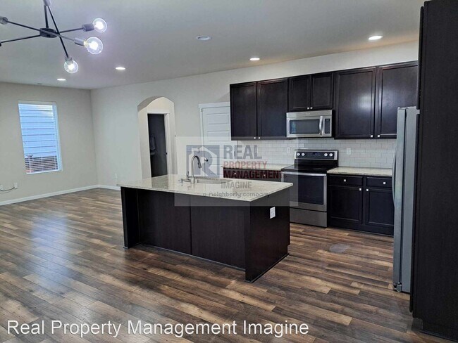 Foto del edificio - 3 br, 3 bath House - 3966 Campus Willows L...
