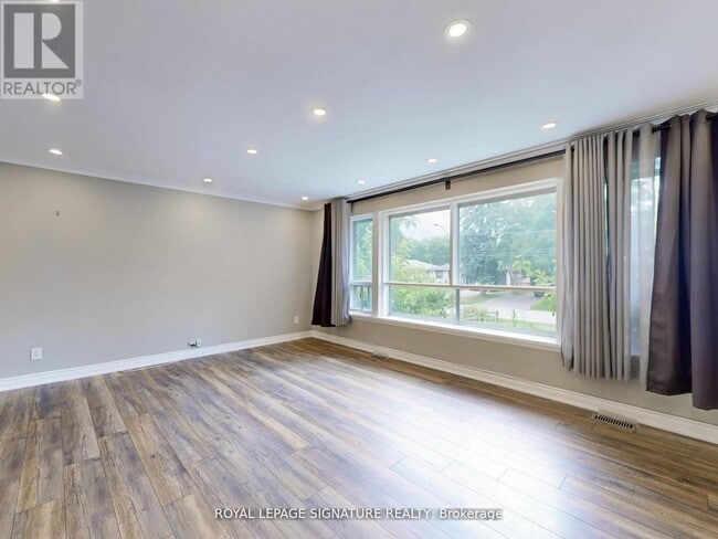 Photo du bâtiment - 1821 Christopher Rd