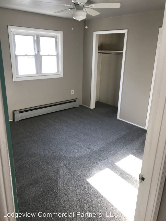 Building Photo - 260 Bridge St