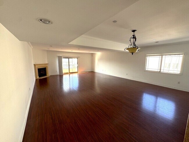 Foto del edificio - 11848 Kiowa Ave