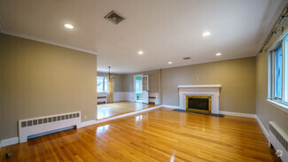 Building Photo - 165 Evelyn Rd