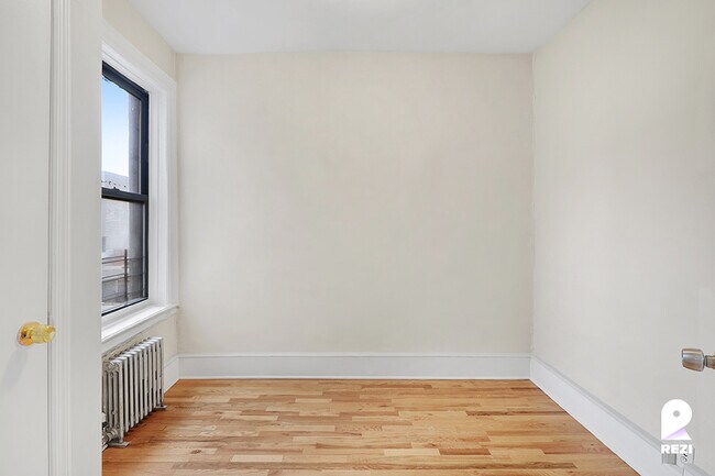 Foto del edificio - 665 Lenox Ave