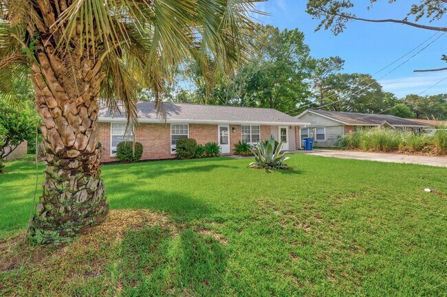 Photo - Charming 3BR/2BA Brick Ranch in Ponderosa ... House
