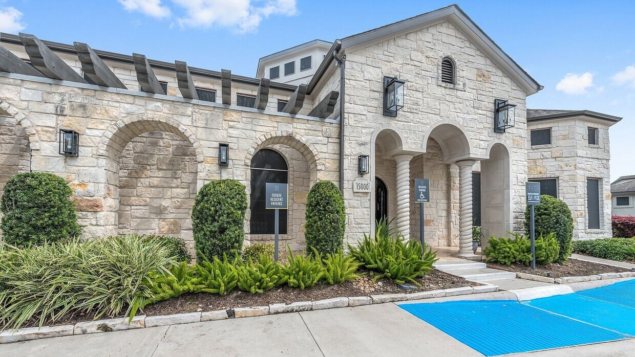 Alys Apartments Conroe, TX