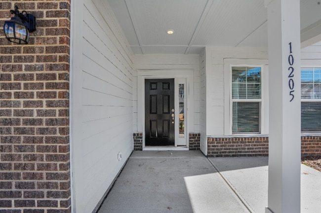 Building Photo - 10205 Whitaker Pointe Dr