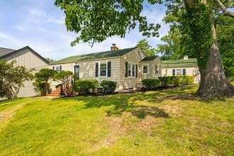 Building Photo - 6900 Mt Daniel Dr