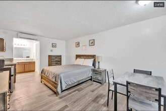 Building Photo - The Residences at Windsor