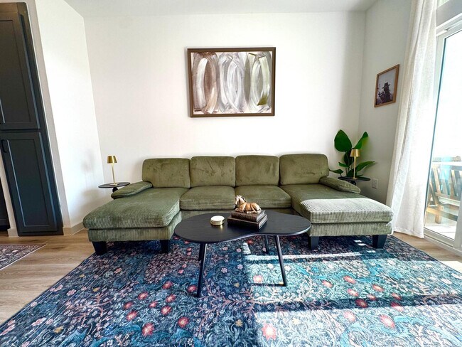 Foto del edificio - 1301 Leah Ave