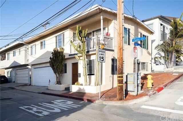 Building Photo - 4206 Ocean Dr