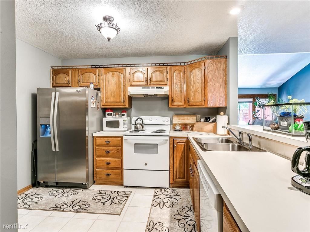 Primary Photo - 2 br, 2 bath Condo - 8146 Dellwood Dr
