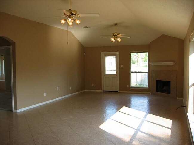 Foto del edificio - 603 Paradise Lane, Montgomery, TX 77356 - ...