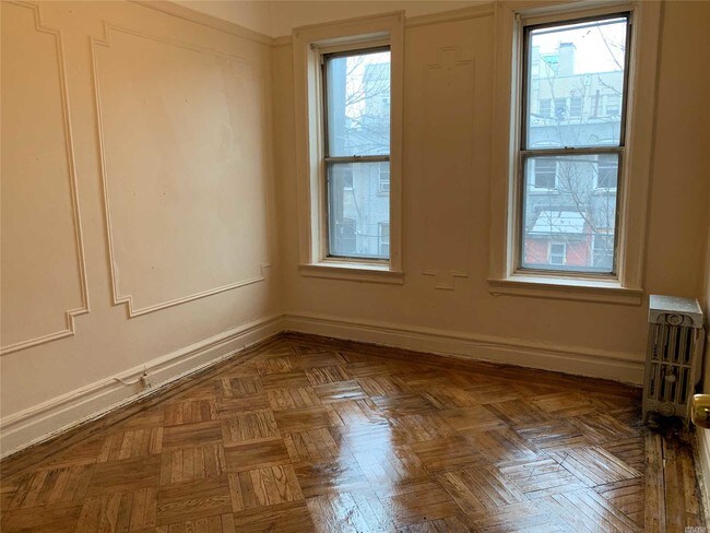 Foto del edificio - 731 Granville Payne Ave