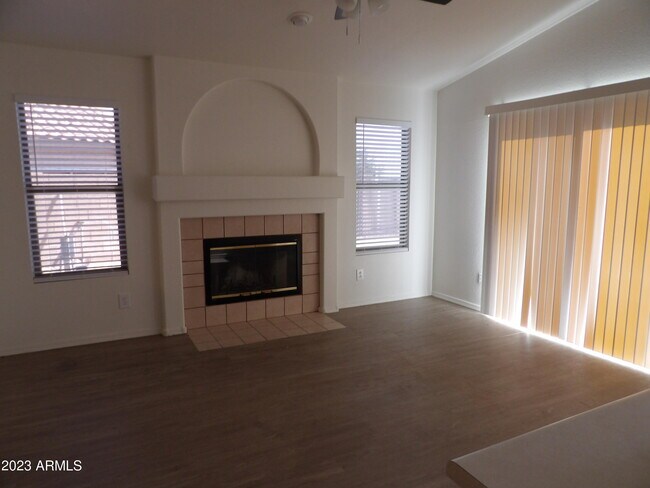 Building Photo - 2610 S Arizona Rd