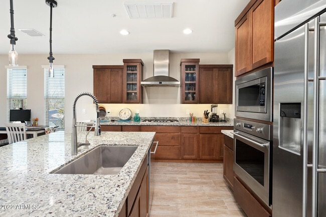 Building Photo - 18074 CURVA DE PLATA -