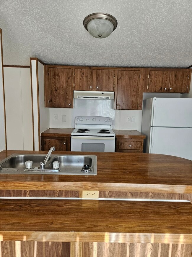 Foto del edificio - 1087 Hibiscus Rd