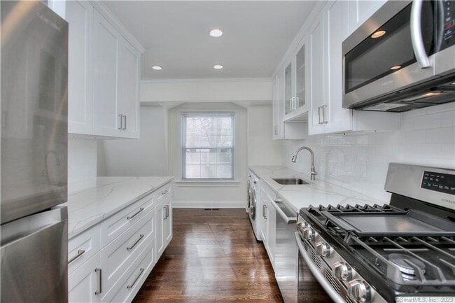 Building Photo - 245 Unquowa Rd