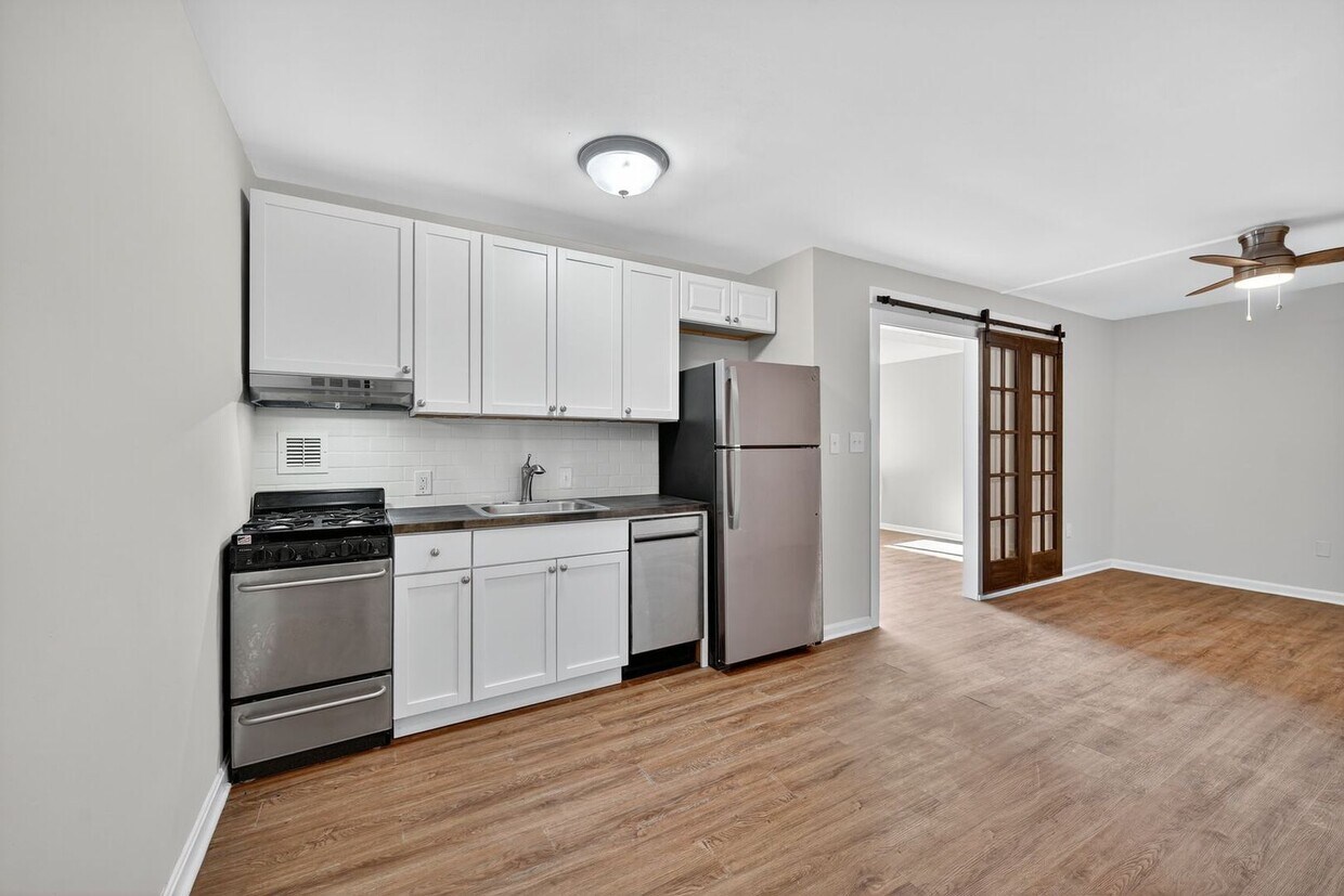 Short Term Lease Availble: Charming & Brig... - Short Term Lease Availble: Charming & Brig...