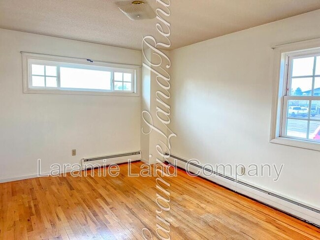 Building Photo - 1453 N 5th St